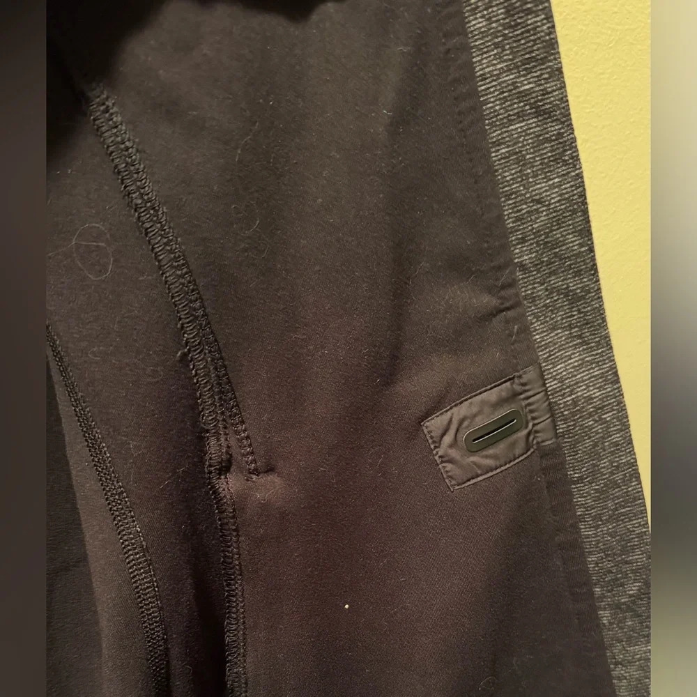 Lululemon Dark Gray Heather Mixed Media Full Zip Running Jacket Size 6